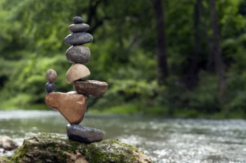 how financial advisors must achieve balance in their content marketing
