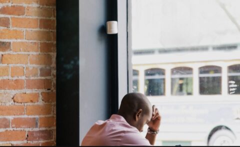 Stand Out from The Crowd with a Curated Newsletter